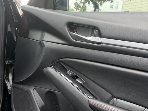 Used 2025 Nissan Altima 2.5 SR FWD image 17
