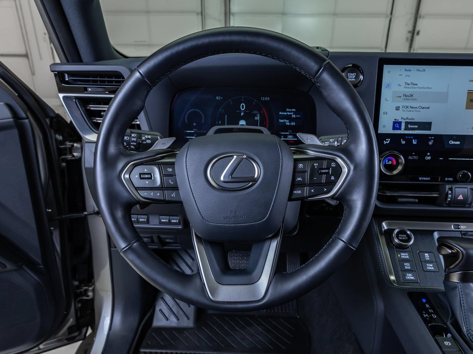 Used 2026 Lexus GX 550 AWD/4WD image 17