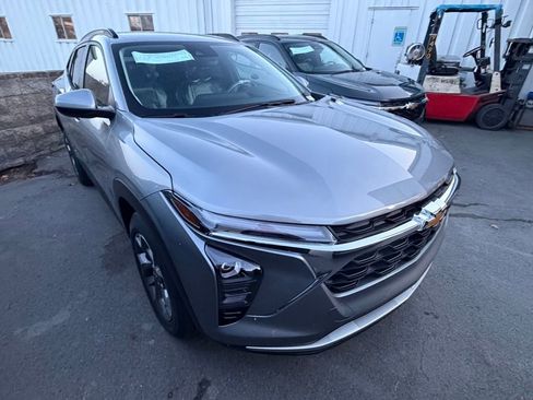 New 2026 Chevrolet Trax LT w/ Driver Confidence Package image 6