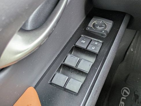 Used 2021 Lexus UX 200 w/ Premium Package FWD image 21