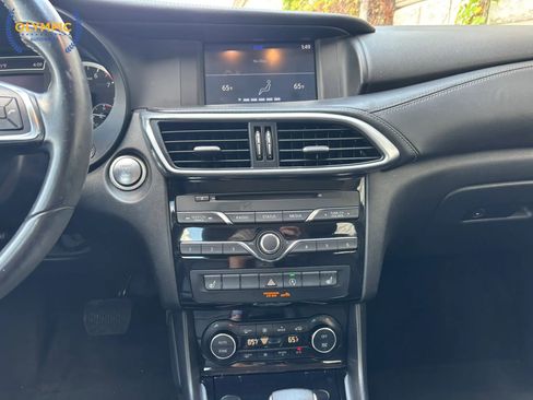 Used 2017 INFINITI QX30 w/ Cargo Package image 27