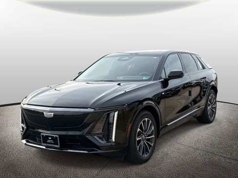 New 2026 Cadillac Lyriq Premium Sport image 5