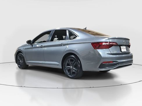 Used 2022 Volkswagen Jetta SE FWD image 7