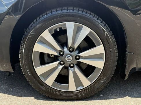 Used 2016 Nissan Leaf SV w/ Premium Package FWD image 19