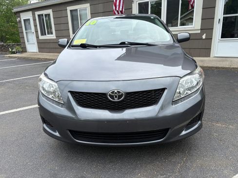 Used 2010 Toyota Corolla LE FWD image 2