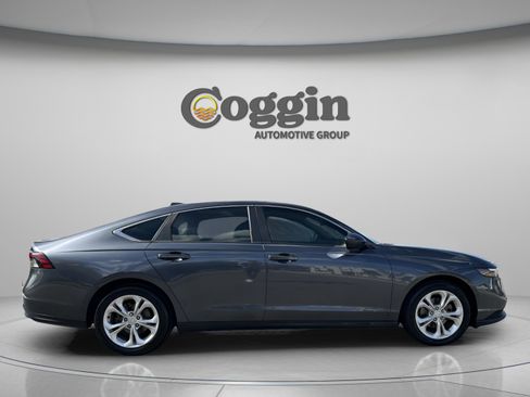 Certified 2023 Honda Accord LX image 7