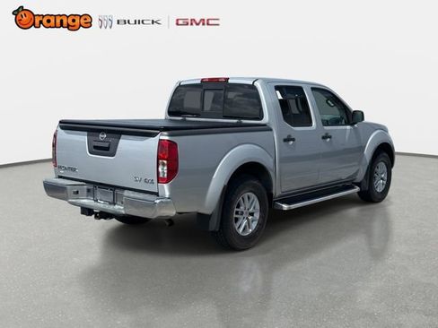 Used 2021 Nissan Frontier SV w/ SV Utility Package AWD/4WD image 3
