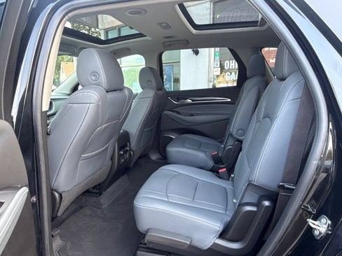 Used 2019 Buick Enclave Essence AWD/4WD image 14