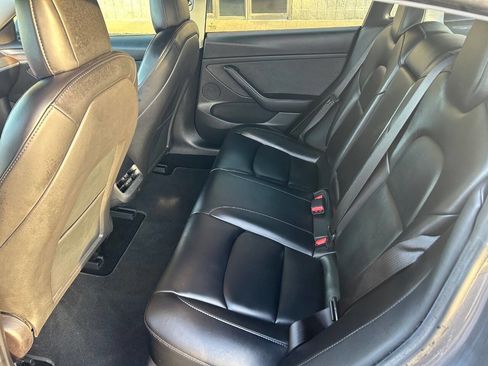 Used 2022 Tesla Model 3 Long Range image 9