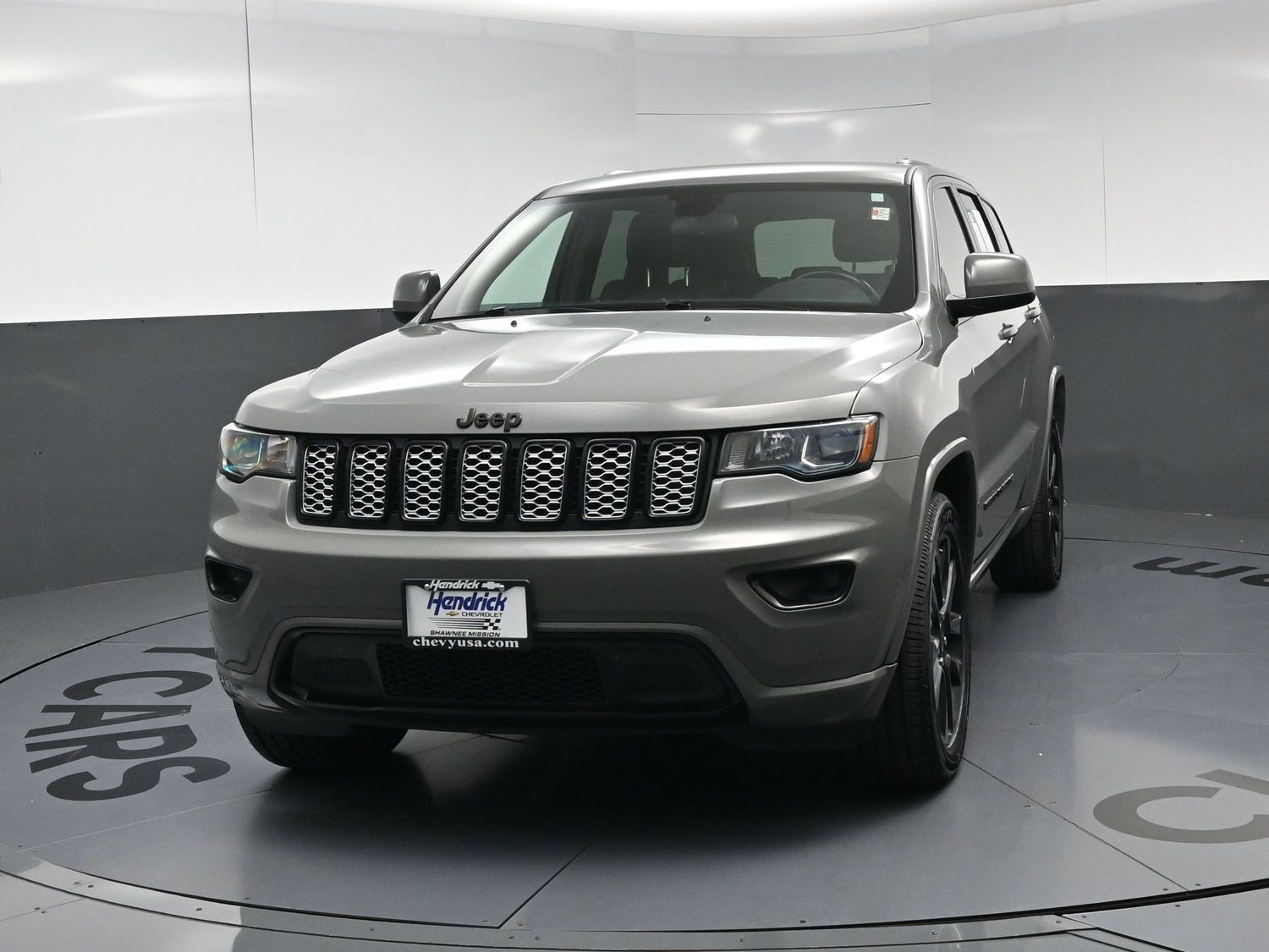 Used 2021 Jeep Grand Cherokee Laredo X AWD/4WD image 5