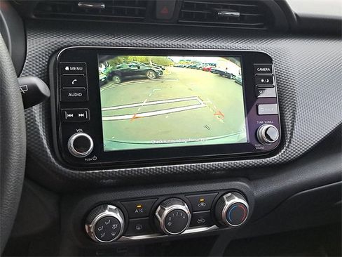 Used 2024 Nissan Kicks SV image 28