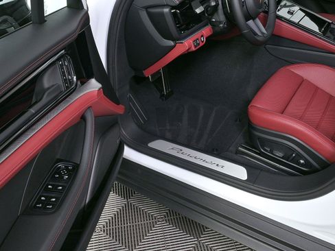 New 2026 Porsche Panamera image 8