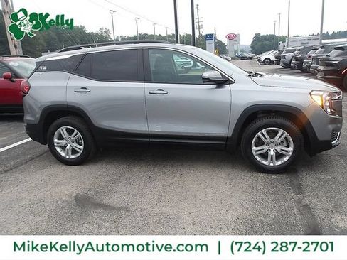Used 2023 GMC Terrain SLE w/ Driver Convenience Package AWD/4WD image 8