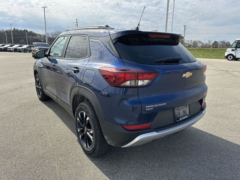 Used 2022 Chevrolet TrailBlazer LT AWD/4WD image 3