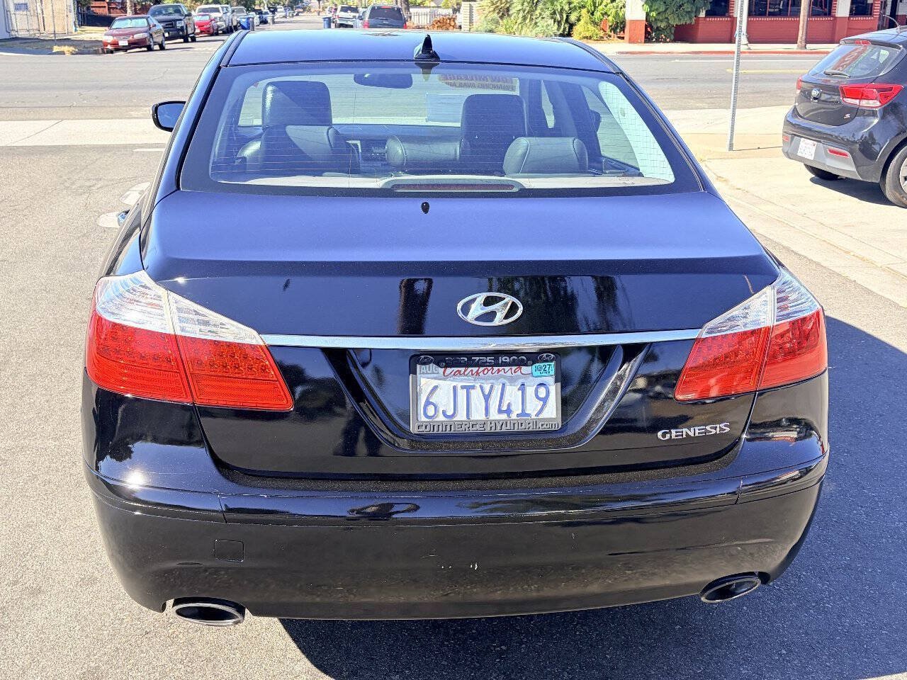 Used 2009 Hyundai Genesis 3.8 RWD image 6