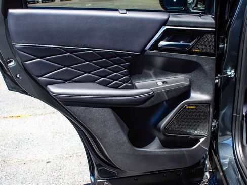 New 2026 Mitsubishi Outlander SEL Black Edition AWD/4WD image 11
