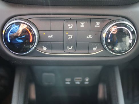 Used 2023 Chevrolet TrailBlazer LT image 38