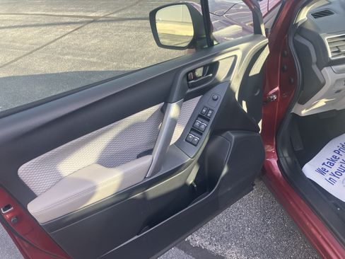 Used 2018 Subaru Forester 2.5i Premium w/ All-Weather Package AWD/4WD image 15