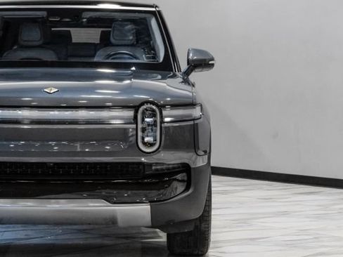 Used 2025 Rivian R1S Adventure AWD/4WD image 49