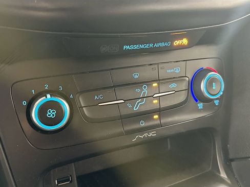 Used 2016 Ford Focus ST image 16