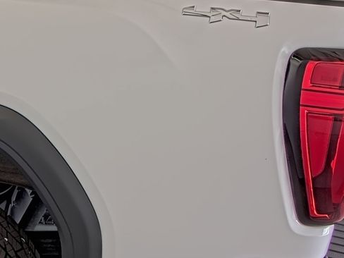 Used 2022 GMC Sierra 2500 Pro w/ Convenience Package AWD/4WD image 10