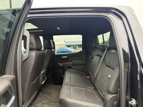 Used 2020 Chevrolet Silverado 1500 High Country w/ Technology Package AWD/4WD image 12