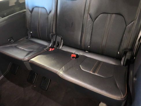 Used 2023 Ford Expedition Platinum RWD image 32
