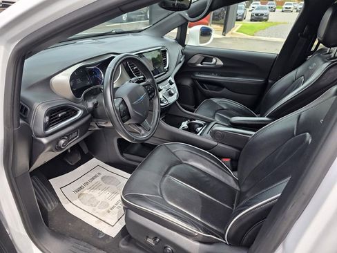 Used 2021 Chrysler Pacifica Limited w/ S Appearance Package FWD image 23