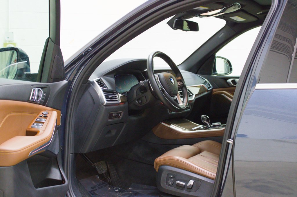 Used 2022 BMW X5 xDrive40i w/ Premium Package AWD/4WD image 18