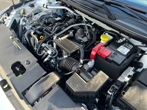 Used 2023 Nissan Sentra SR w/ SR Premium Package image 30