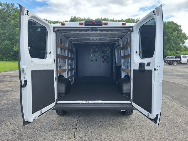 Used 2025 RAM ProMaster 2500 w/ U-Haul Equipment Group FWD image 42