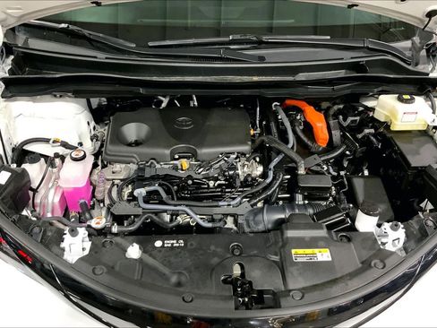 Certified 2025 Toyota Sienna XSE w/ XSE Plus Package AWD/4WD image 32