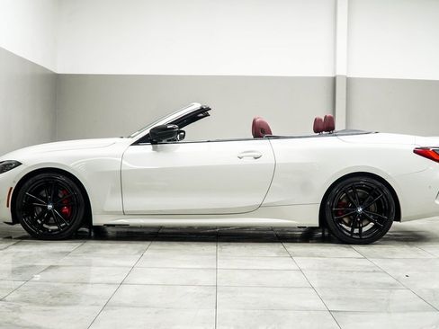 Used 2024 BMW M440i Convertible w/ Premium Package image 11