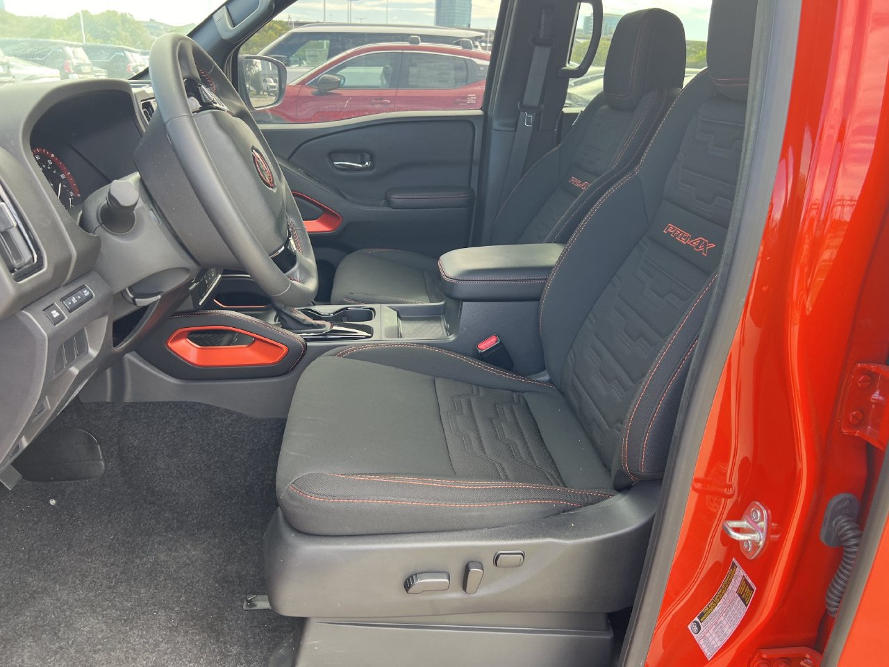Used 2025 Nissan Frontier PRO-4X w/ Interior Protection Package AWD/4WD image 5