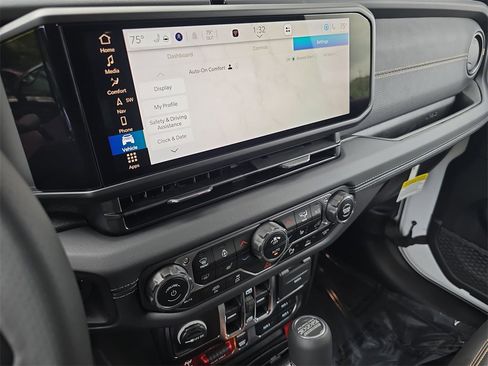 New 2025 Jeep Wrangler Unlimited Rubicon 392 image 20