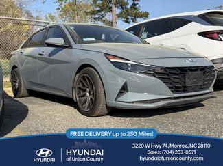 Used 2023 Hyundai Elantra SEL w/ Convenience Package video 1