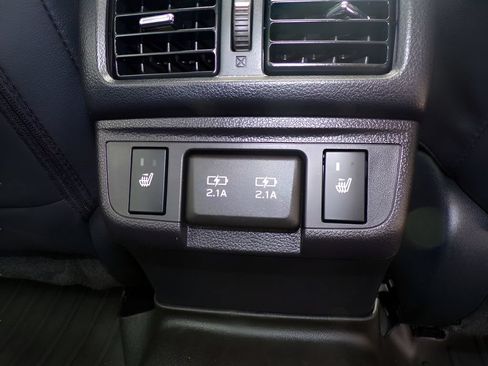 Used 2019 Subaru Outback 2.5i Limited AWD/4WD image 11