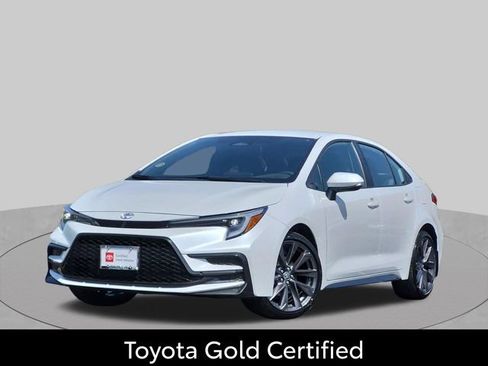 Certified 2026 Toyota Corolla SE FWD image 1