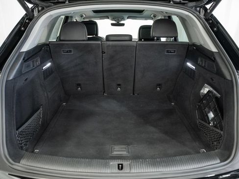Used 2023 Audi Q5 2.0T Premium Plus w/ Premium Plus Package AWD/4WD image 9