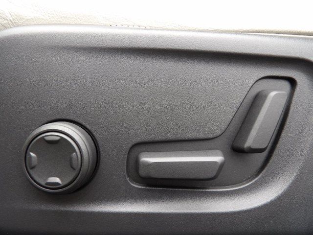 Certified 2024 Volvo XC40 B5 Plus w/ Climate Package AWD/4WD image 16
