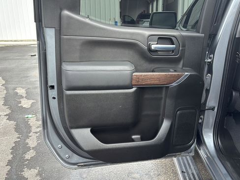 Used 2022 GMC Sierra 1500 Denali w/ Denali Premium Package image 18