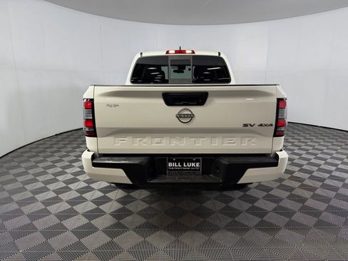 Used 2022 Nissan Frontier SV image 7