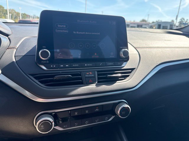 Used 2019 Nissan Altima 2.5 SR FWD image 12