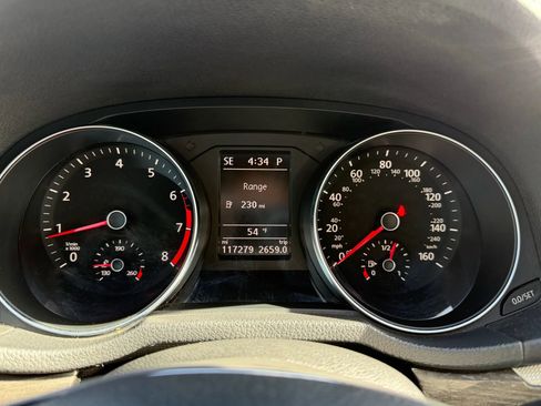 Used 2018 Volkswagen Passat 2.0T SE image 12