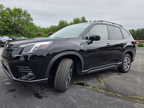 Used 2023 Subaru Forester Premium AWD/4WD image 8