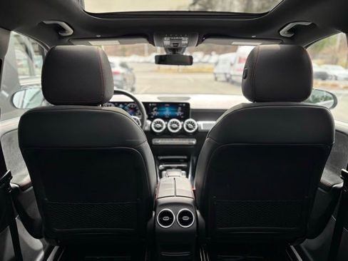 Certified 2021 Mercedes-Benz GLB 250 4MATIC image 59