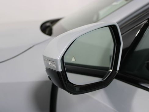 Used 2025 BMW i5 eDrive40i w/ M Sport Package image 30