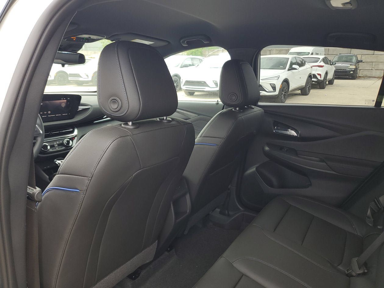 New 2026 Buick Envista Sport Touring w/ Convenience I Package FWD image 9