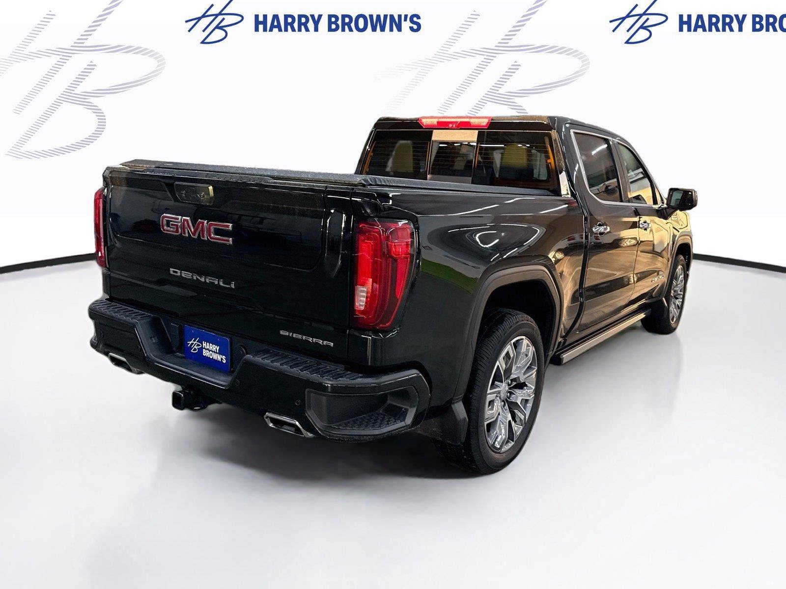 Used 2023 GMC Sierra 1500 Denali w/ Denali Reserve Package AWD/4WD image 8