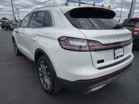 Used 2022 Lincoln Nautilus Reserve AWD/4WD image 7